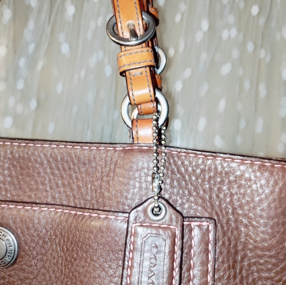 Coach pebbled leather - Picture 3 of 3